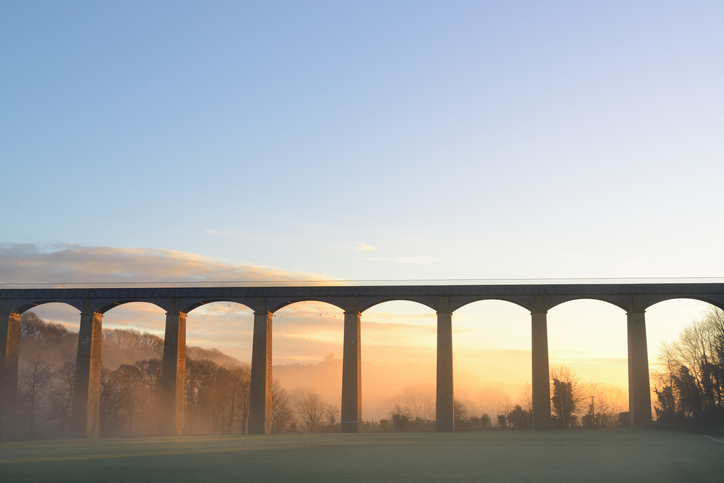 Pontcysyllte Aqueduct and the Llangollen Canal at sunrise