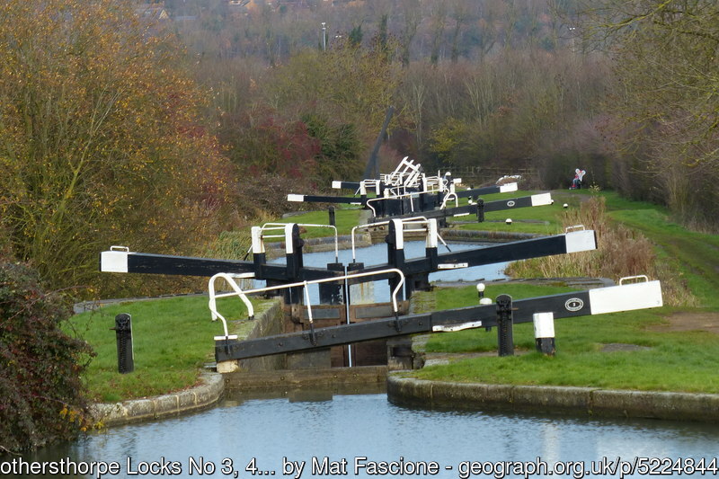 Rothersthorpe Locks